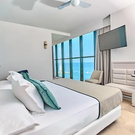 فندق Leonardo Costa Del Sol (adults Only) فوينخيرولا